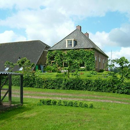 Bed & Breakfast De Neust Beesd Bagian luar foto