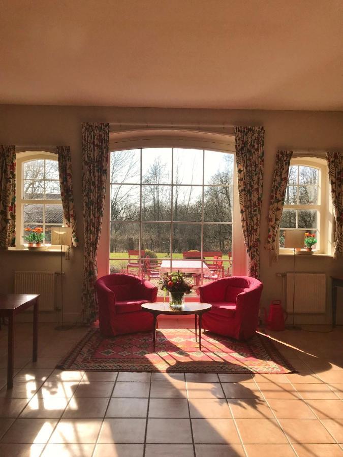 Bed & Breakfast De Neust Beesd Bagian luar foto